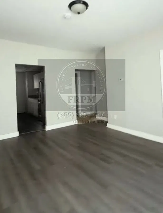 3 bed, 1.0 bath, $1,800 — Photo 4