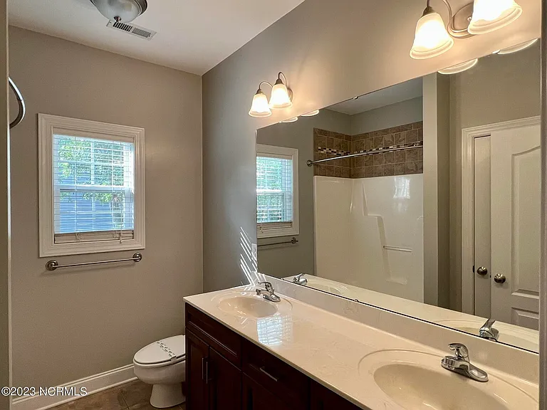 206 Sandy Springs Rd — Photo 18