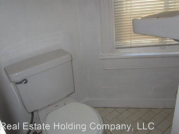 3rd image of 201 E 31st St #2991659