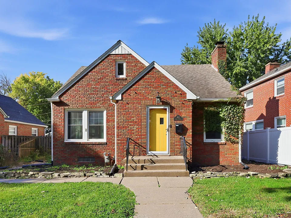 1612 Elmore Ave