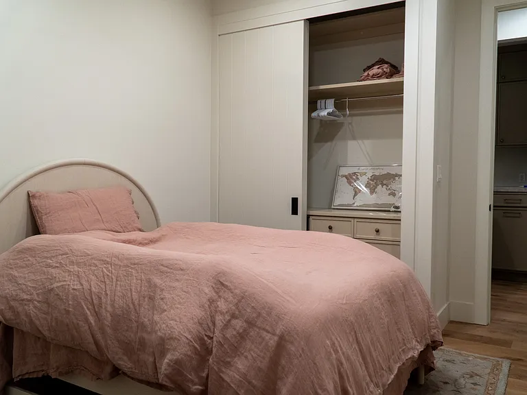 Basement Bed 2 - Full Bed