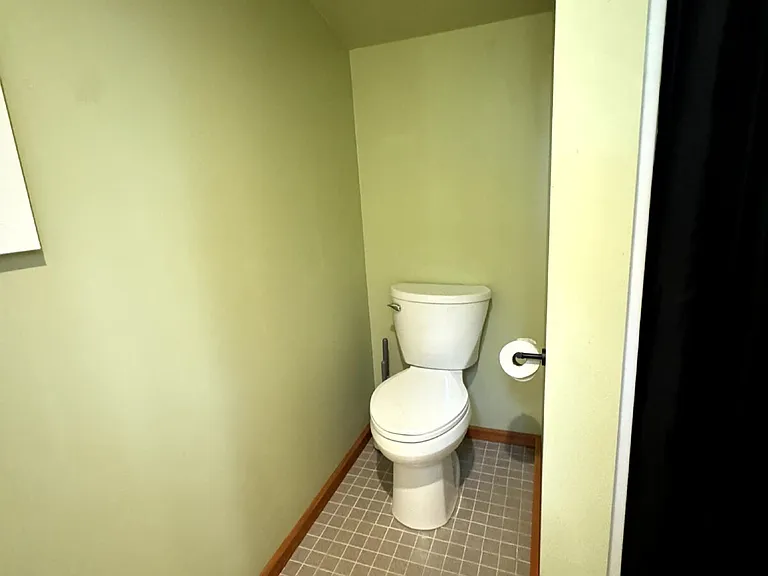 298 White Beach Rd — Photo 14