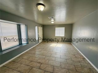 326 Beardsley Ave #B, Bakersfield, CA