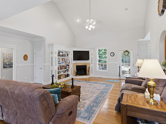 4th image of 503 Sweetgrass Ln