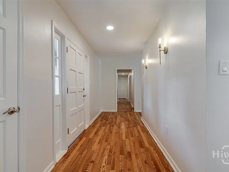 14 Hemingway Dr — Photo 5