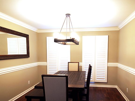 4th image of 2424 Camden Dr