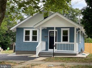 216 W Montrose St, Vineland, NJ 08360