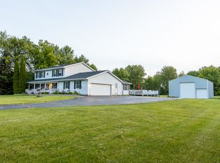 24232 S Schoolhouse Rd, Manhattan, IL 60442