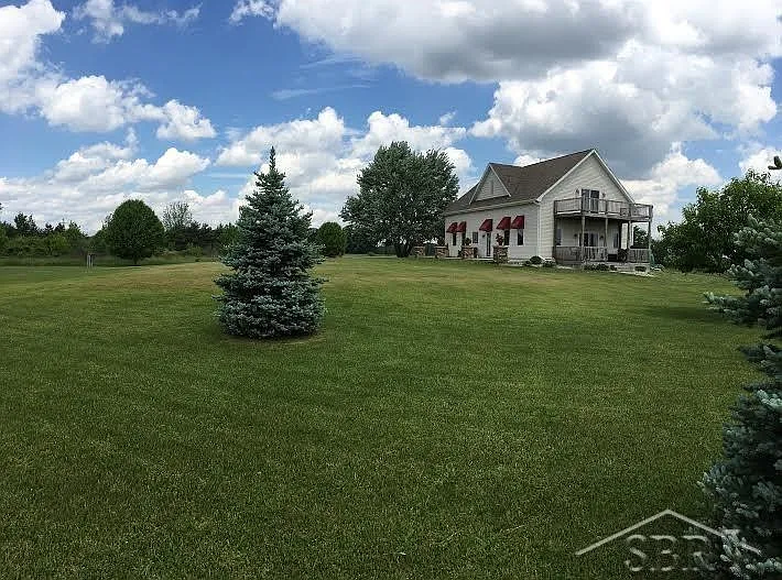 6333 Hart Rd photo 1