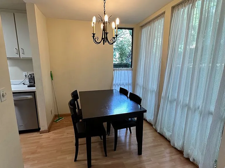 2700 Le Conte Ave #306 — Photo 6