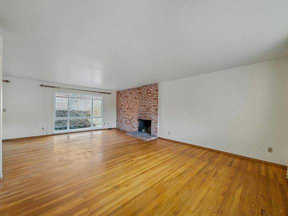 4th image of 2559 Las Gallinas Avenue