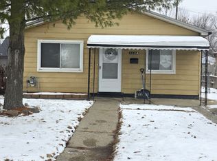 8635 Essex Ave, Warren, MI 48089