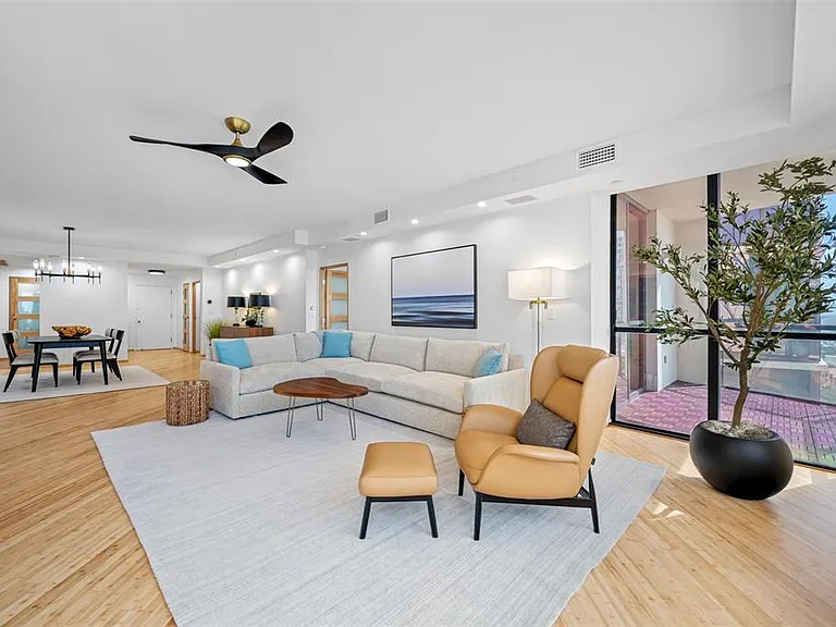 1 Beach Dr SE #2211 — Photo 13