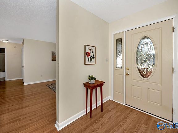2nd image of 2218 Southpark Blvd SW