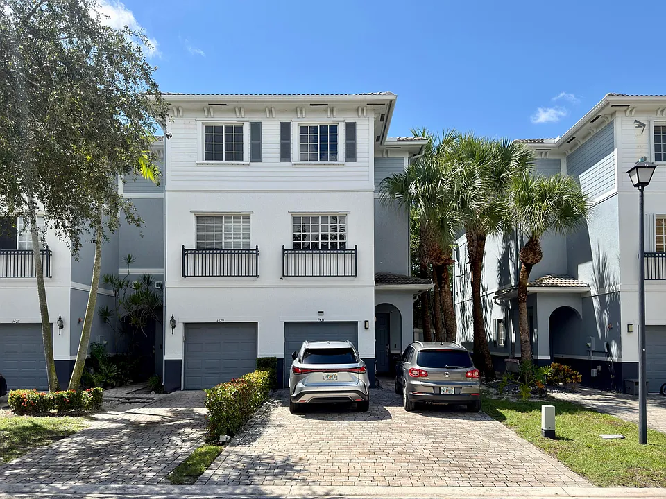 1431 NW 36th Way