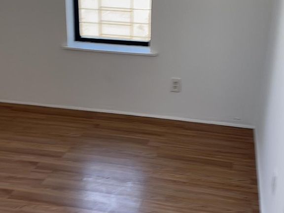3rd image of 2333 Creston Ave Floor 4
