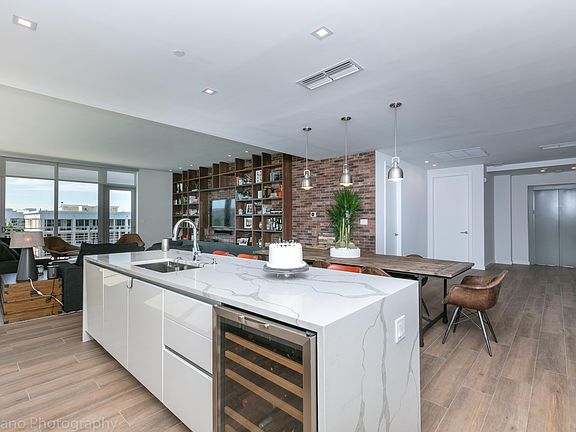 3rd image of 41 Isle Of Venice Dr #Penthouse 2