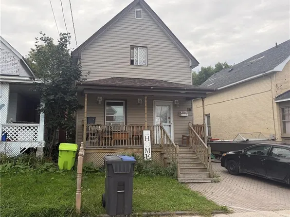 16 Abbott St, Sault Ste Marie, ON P6A 2V9