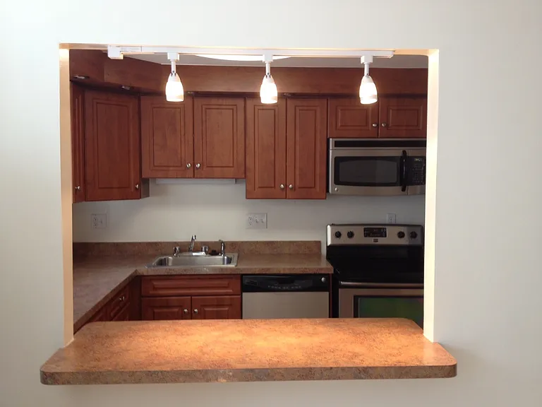 Eli Whitney Apartments — Photo 17
