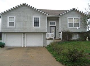2306 Addie Dr, Pleasant Hill, MO 64080