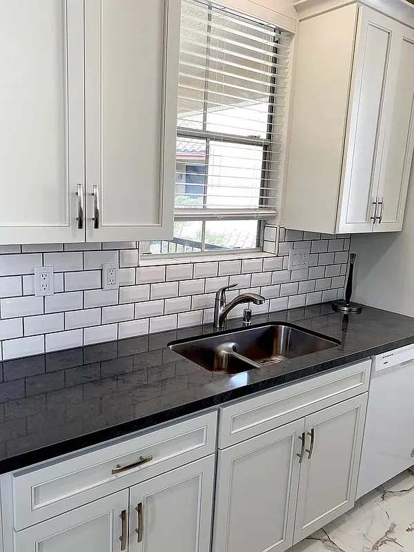 2 bed, 2.0 bath, 908 sqft, $1,990 — Photo 3