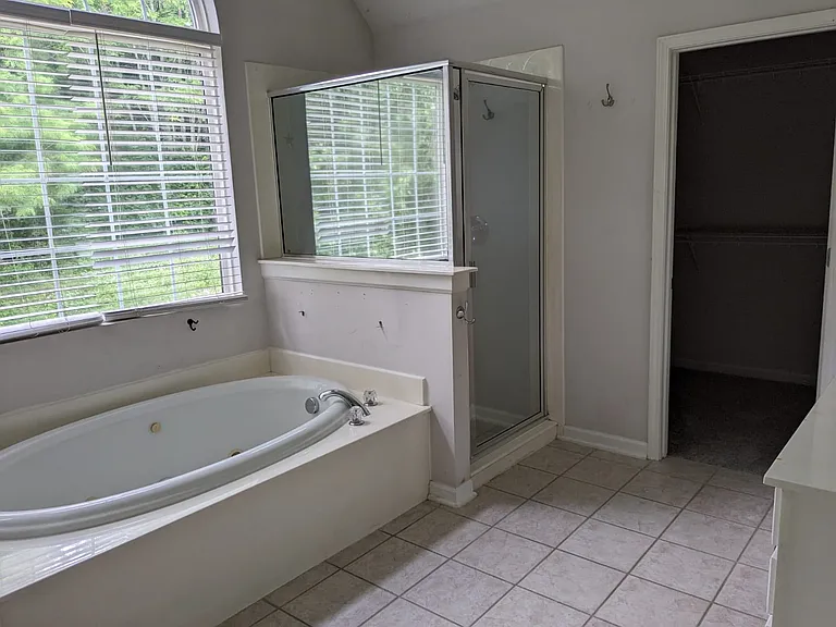 4109 Barnes Cove Dr — Photo 4