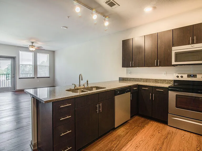 Marvel Apartments — Photo 47