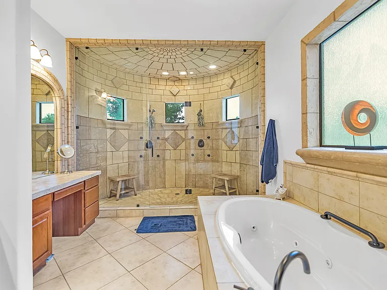 411 Cielo Cir — Photo 50
