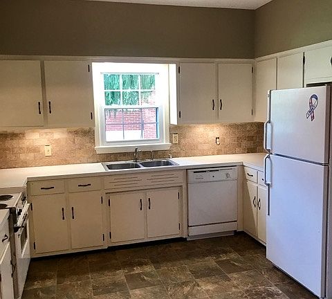 2nd image of 203 E Guardian St