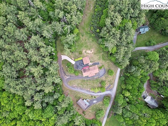 3rd image of 138 Bear Cove
