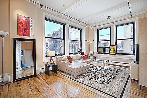 Sold by KG & Company | media 14