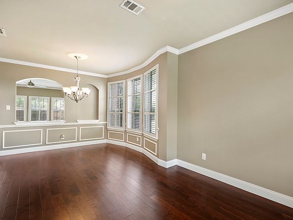 3rd image of 513 Lake Village Dr