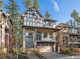 404 6th Lane NE, Issaquah, WA