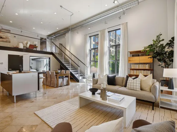 150 Portland Ave Unit 305, Minneapolis, MN 55401