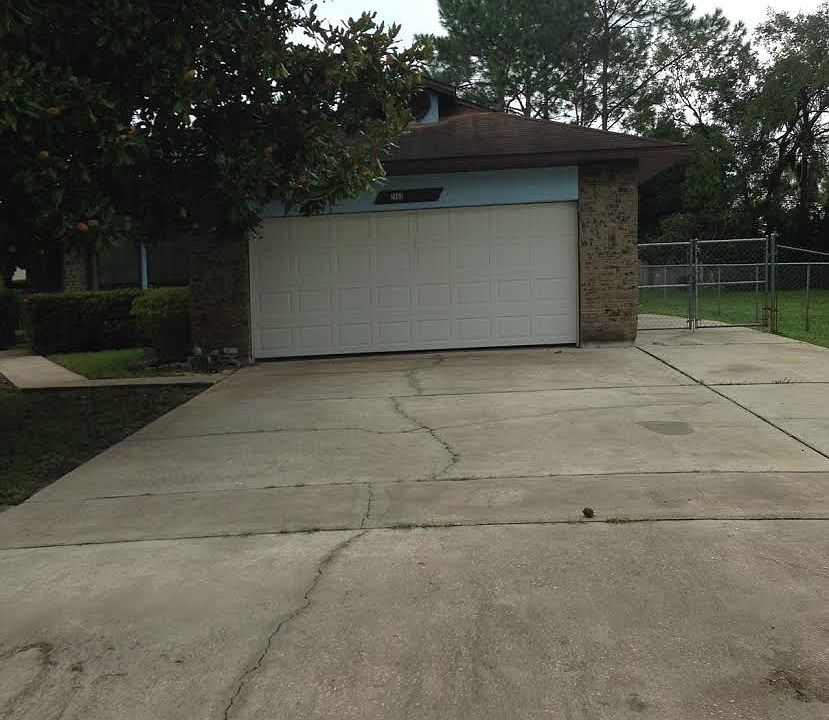 1st image of 2403 Amberly Ave