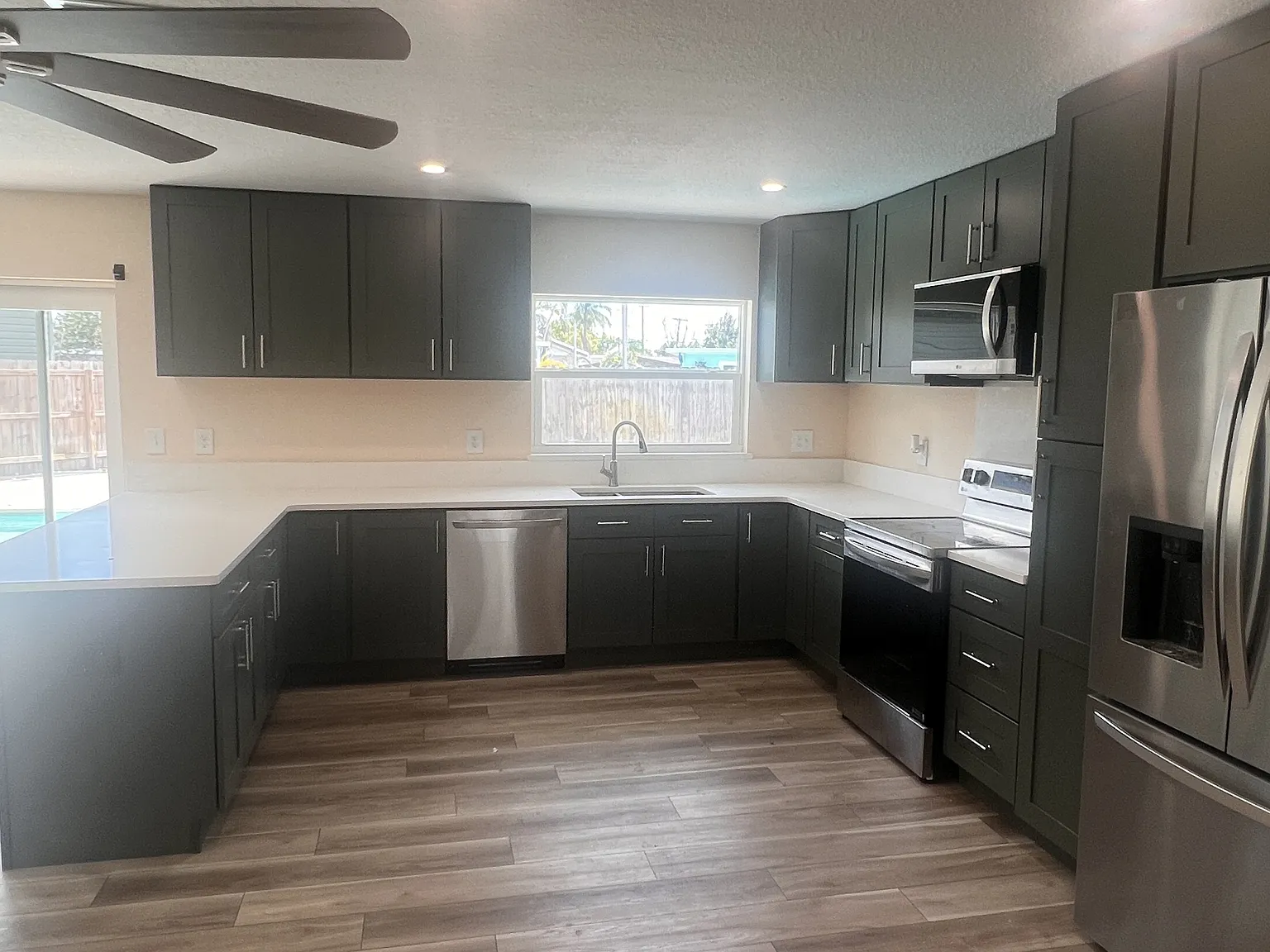 511 Palm Avenue - 1 — Photo 4