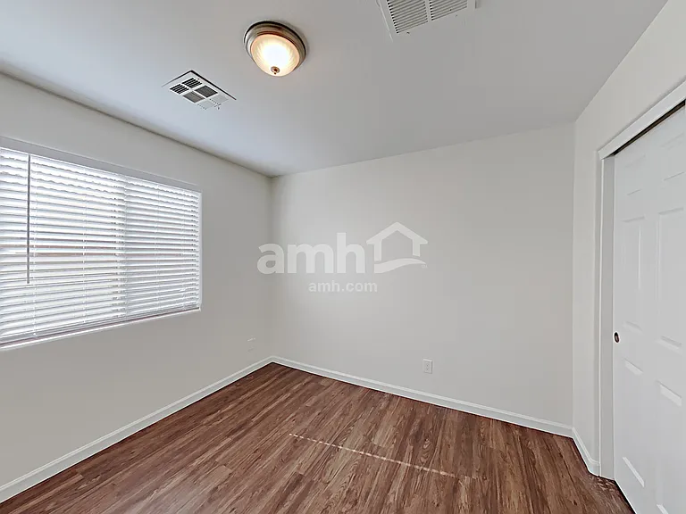 17211 W Watkins St — Photo 19