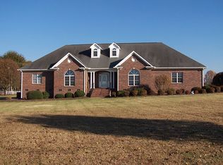 6935 Bridlewood Dr, Trinity, NC 27370