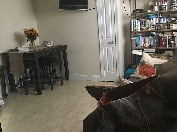 4th image of 34 Serena Ct