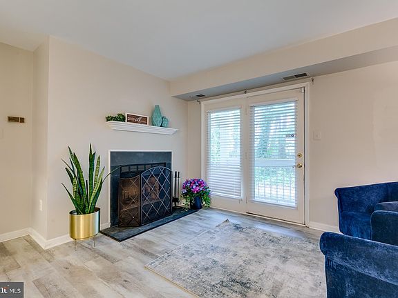 4th image of 5708 Olde Mill Ct Unit 121