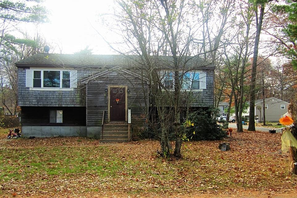 2nd image of 39 W Shore Rd