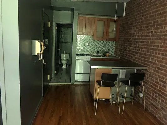 Rented by Banaco Property Group LLC | media 8