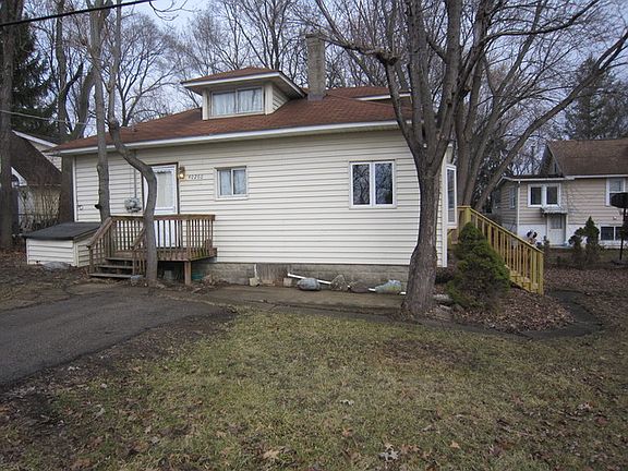3rd image of 40260 N Shady Ln