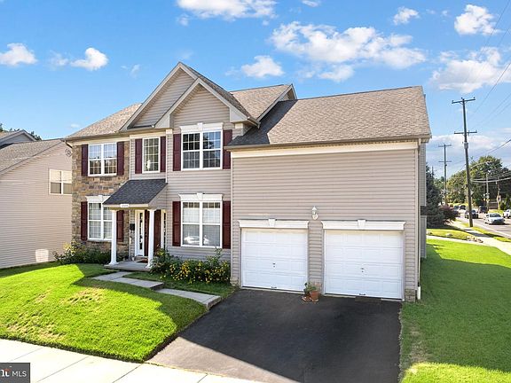 3rd image of 12046 Sewell Rd