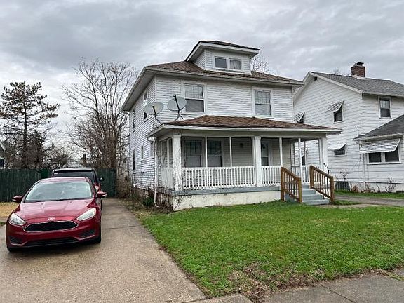 2nd image of 445 Sandhurst Dr