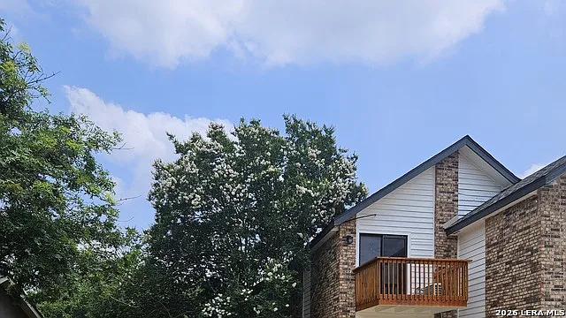 2 bed, 2.0 bath, 1151 sqft, $1,600 — Photo 2