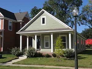 4th image of 160 Keel Ave