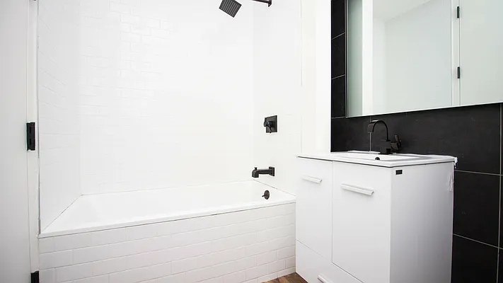 Rented by Nooklyn NYC LLC | media 42