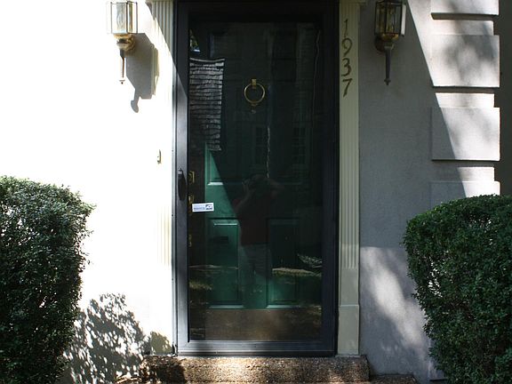 2nd image of 1937 Capers Ave