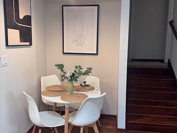 Dining nook